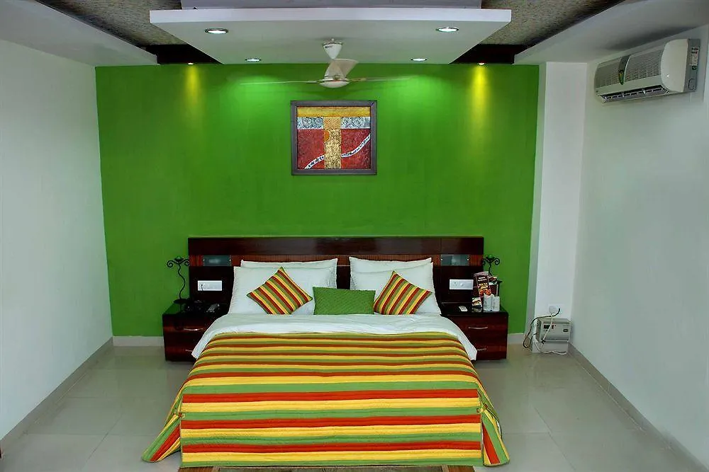 Hotel O Paharganj Near Railway Station Formerly Chand Palace New Delhi 3*,