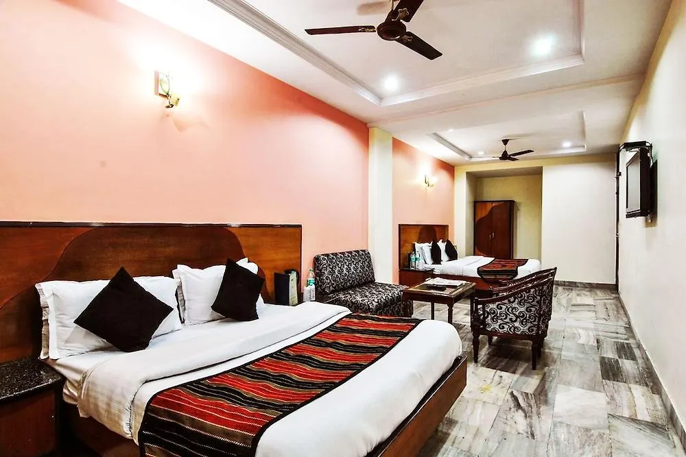 Hotel O Paharganj Near Railway Station New Delhi