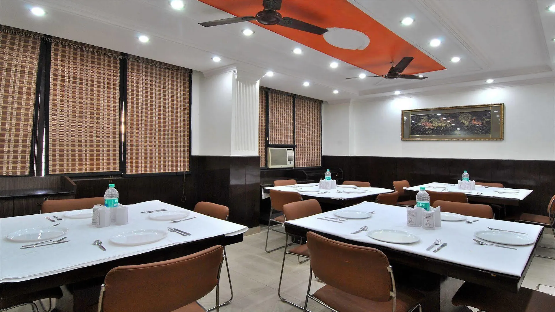 Hotel O Paharganj Near Railway Station New Delhi 3*,