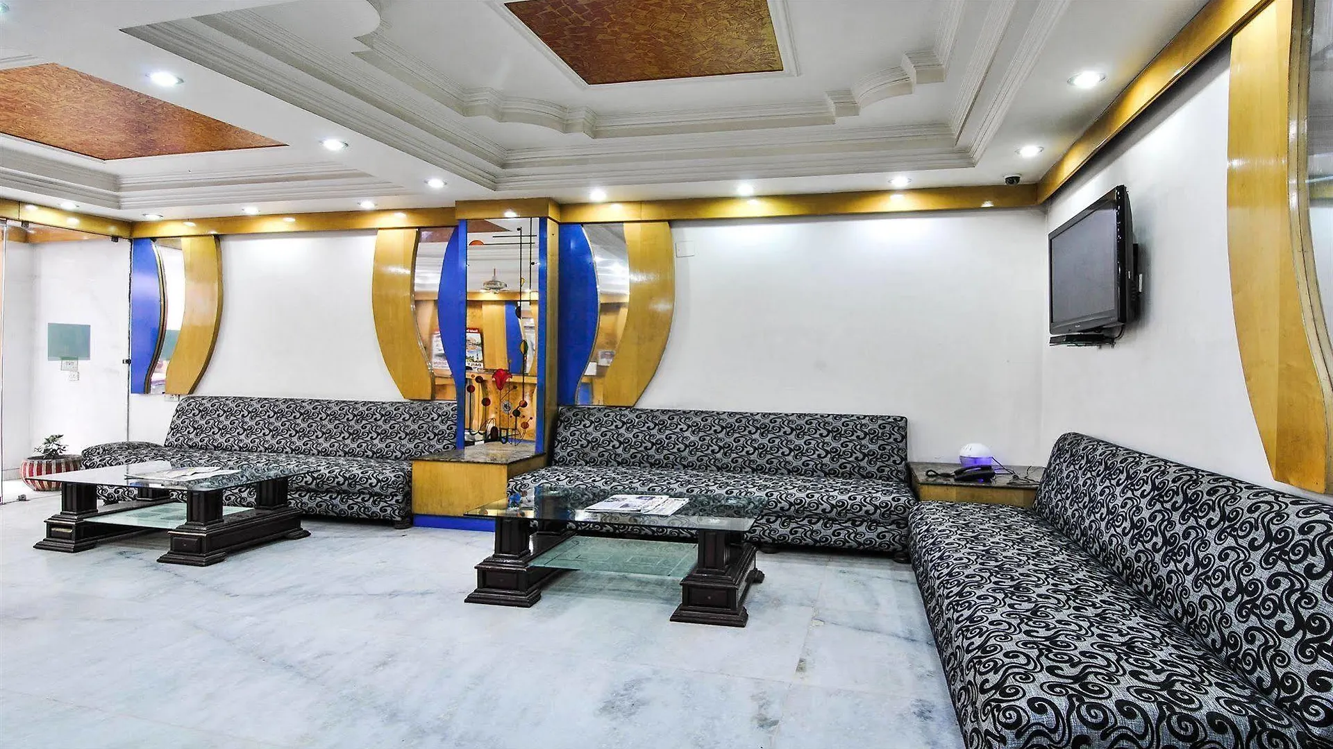 Hotel O Paharganj Near Railway Station New Delhi